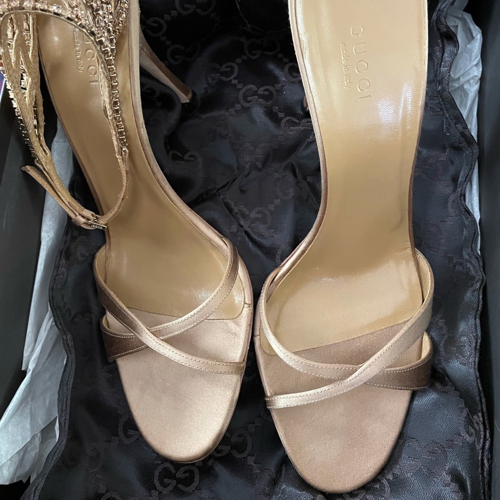 Gucci Crystal Embellished Sandals - Picture 4 of 9